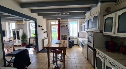 House 4 rooms of 112 m² in Plassay (17250)