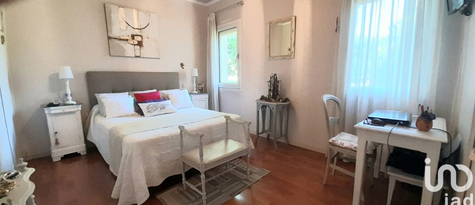 Maison 7 pièces de 185 m² à Colayrac-Saint-Cirq (47450)