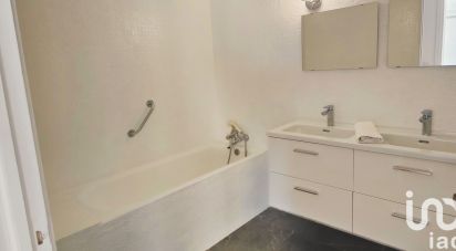 Apartment 5 rooms of 130 m² in Marseille (13009)