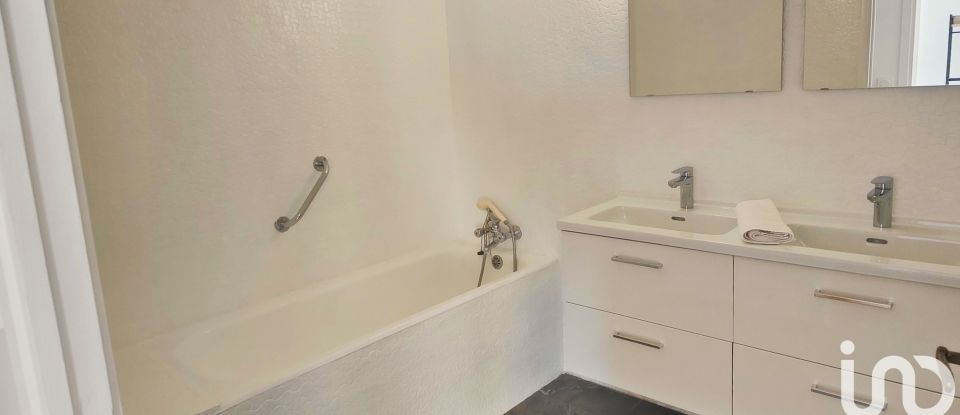 Appartement 5 pièces de 130 m² à Marseille (13009)