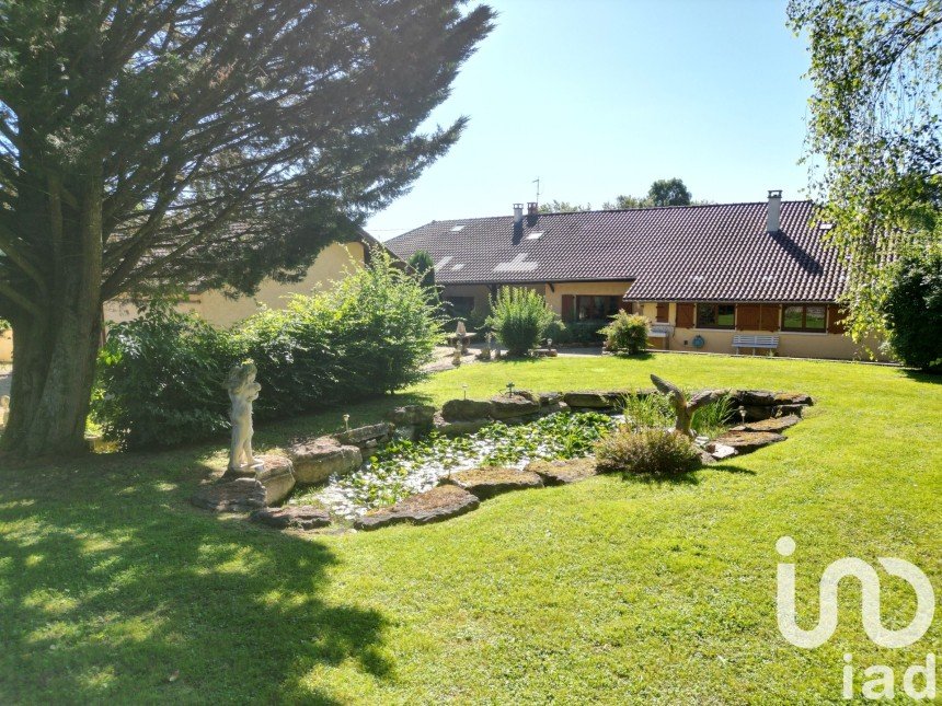 Farm 5 rooms of 203 m² in Saint-Didier-d'Aussiat (01340)