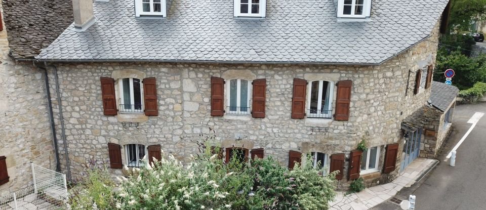 Village house 15 rooms of 279 m² in Ispagnac (48320)