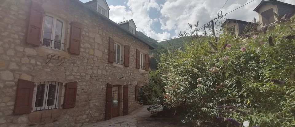 Village house 15 rooms of 279 m² in Ispagnac (48320)