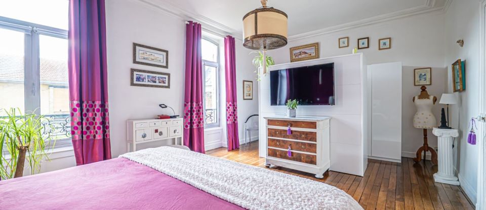 Maison 12 pièces de 269 m² à Le Mans (72000)