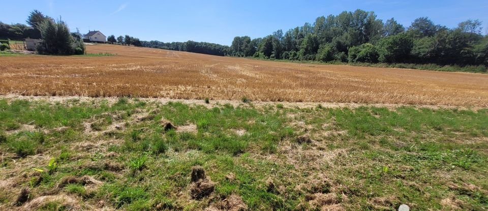 Land of 2,087 m² in Neuvy (51310)