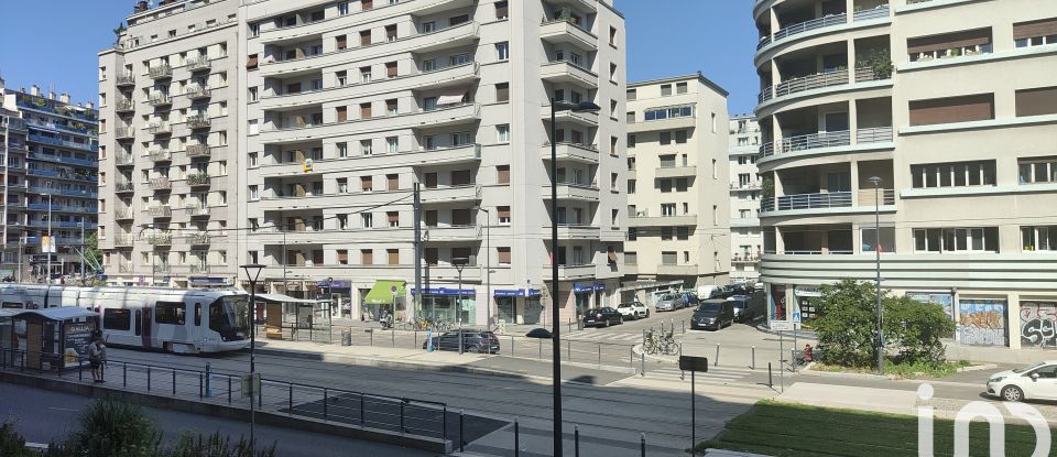 Appartement 2 pièces de 64 m² à Grenoble (38100)