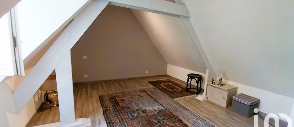 Longère 5 pièces de 106 m² à Yèvres (28160)