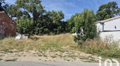 Land of 283 m² in Salles-sur-Mer (17220)