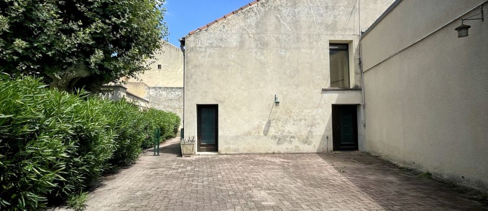 Maison 10 pièces de 300 m² à Orange (84100)