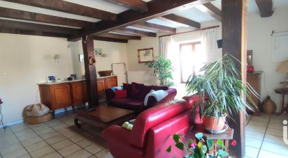 House 5 rooms of 136 m² in La Mothe-Saint-Héray (79800)