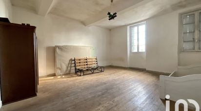 Town house 3 rooms of 108 m² in Izé (53160)