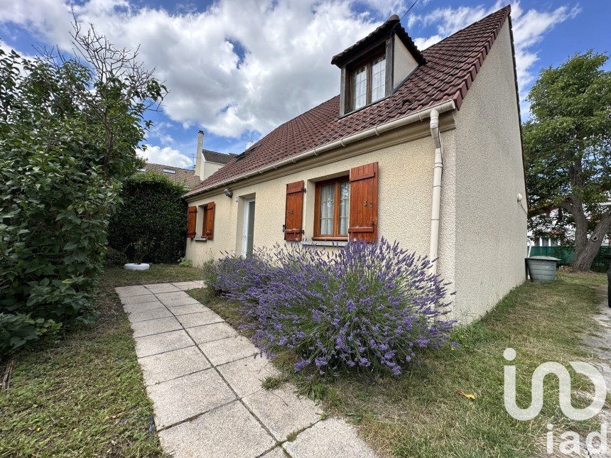 House 6 rooms of 101 m² in Villepinte (93420)