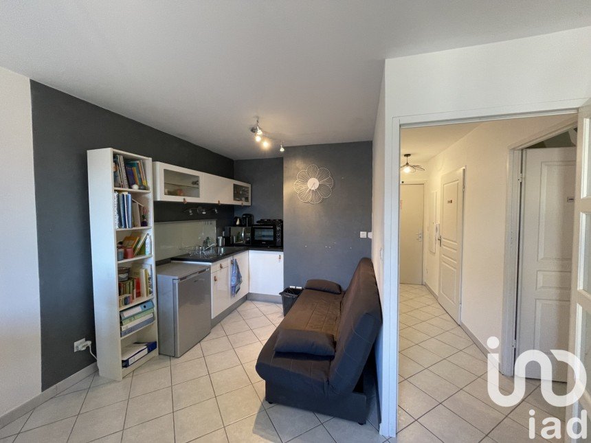 Appartement 2 pièces de 42 m² à Salon-de-Provence (13300)