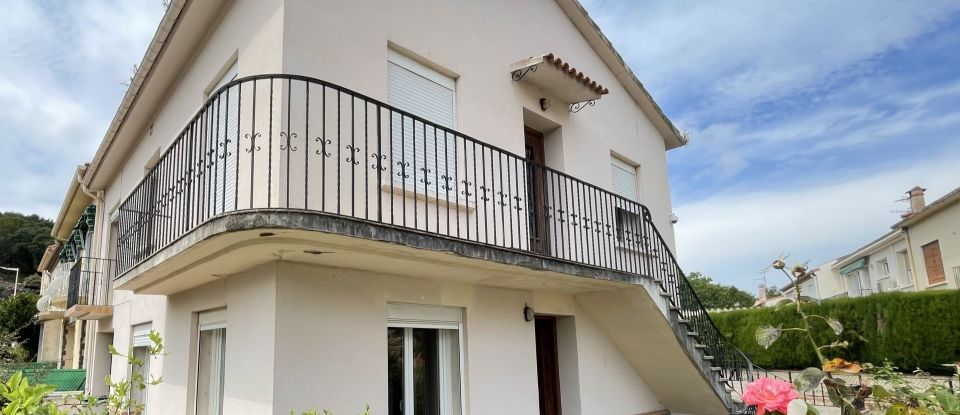 Maison 6 pièces de 127 m² à Le Perthus (66480)