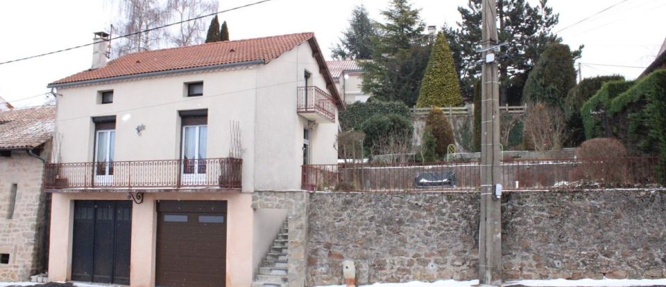 House 4 rooms of 76 m² in Langogne (48300)