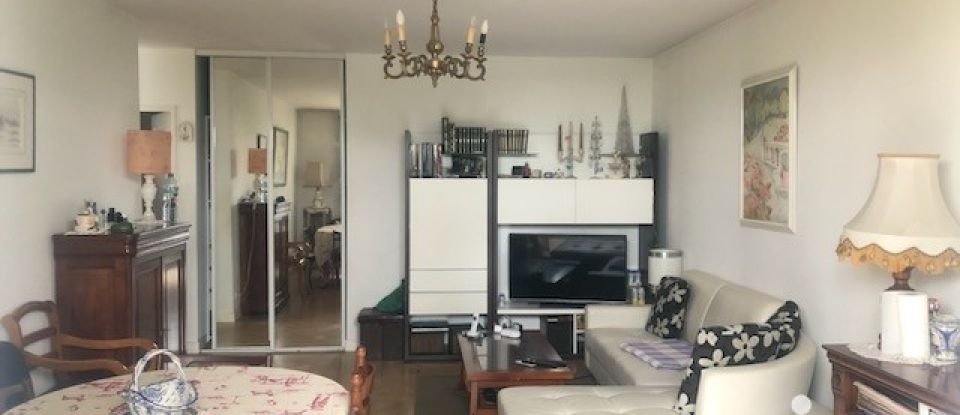 Apartment 4 rooms of 94 m² in Saint-Cyr-l'École (78210)