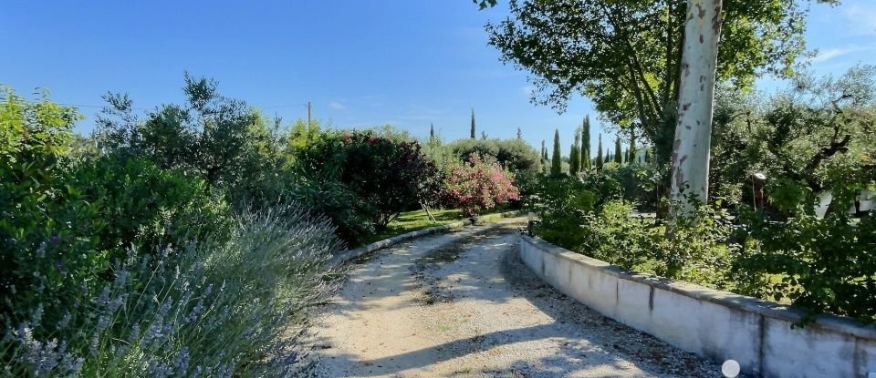 Gîte 4 pièces de 50 m² à Arles (13200)