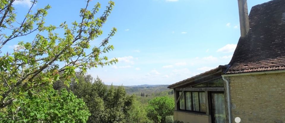 Maison de campagne 4 pièces de 120 m² à Saint-Cyprien (24220)