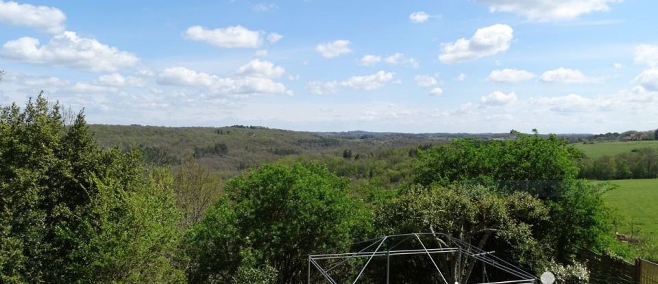 Maison de campagne 4 pièces de 120 m² à Saint-Cyprien (24220)