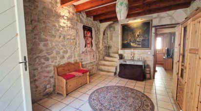 House 6 rooms of 155 m² in Montfrin (30490)