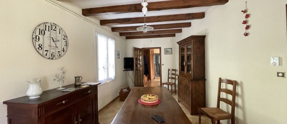 Maison 6 pièces de 135 m² à Saint-Fort-sur-Gironde (17240)