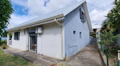 Maison traditionnelle 10 pièces de 265 m² à L'Étang-Salé (97427)