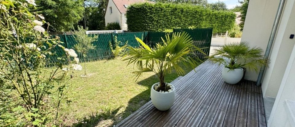 House 7 rooms of 143 m² in Sandillon (45640)