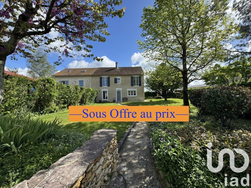 Maison 6 pièces de 175 m² à Lumigny-Nesles-Ormeaux (77540)