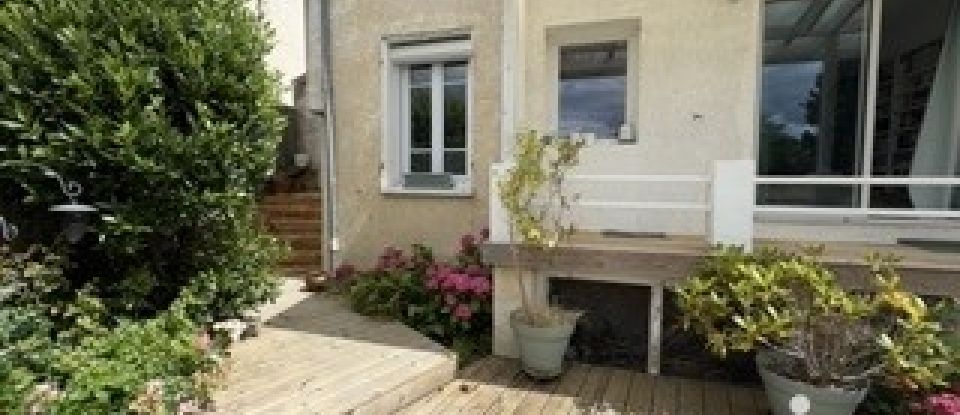 Town house 5 rooms of 146 m² in Tournan-en-Brie (77220)