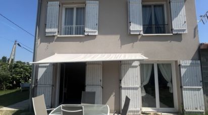 Pavillon 4 pièces de 94 m² à Châteauneuf-du-Rhône (26780)