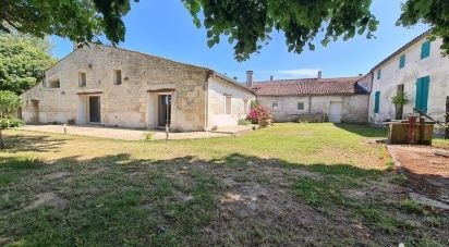 House 5 rooms of 158 m² in Écurat (17810)