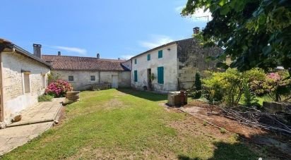 House 5 rooms of 158 m² in Écurat (17810)