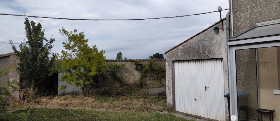 Maison traditionnelle 5 pièces de 119 m² à L'Houmeau (17137)