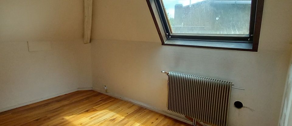 Immeuble de 210 m² à Saint-Saulve (59880)