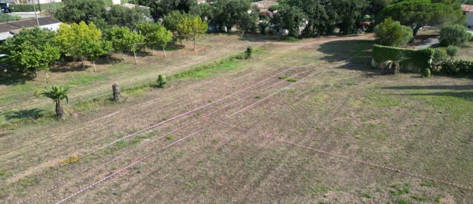 Terrain de 1 226 m² à Fréjus (83600)