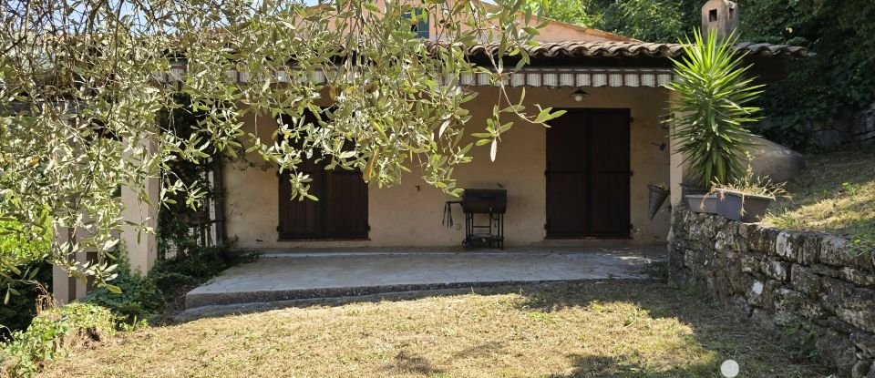 Maison traditionnelle 6 pièces de 200 m² à Châteauneuf-Grasse (06740)