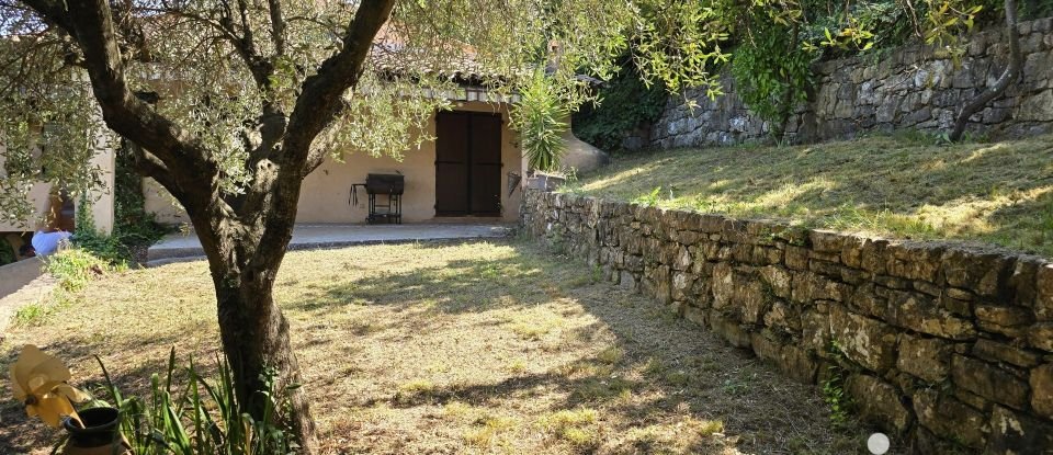 Maison traditionnelle 6 pièces de 200 m² à Châteauneuf-Grasse (06740)