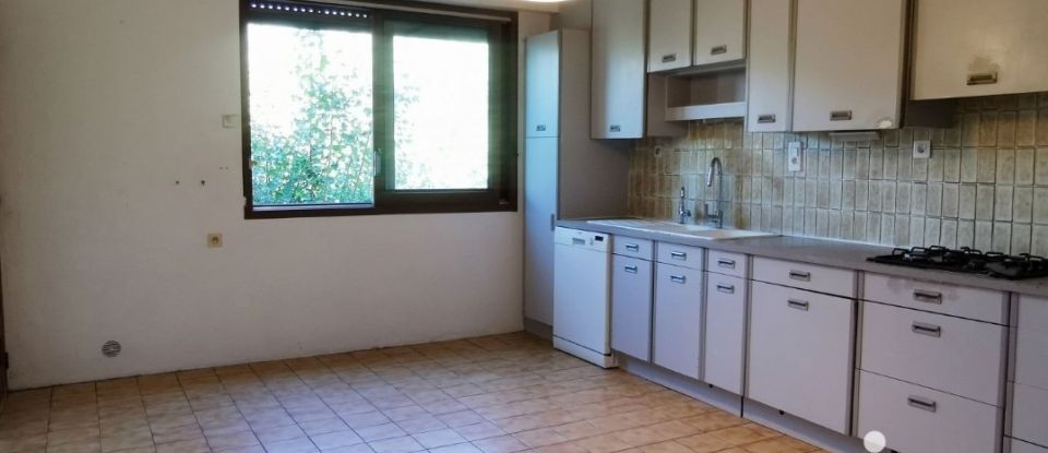 Maison traditionnelle 6 pièces de 200 m² à Châteauneuf-Grasse (06740)