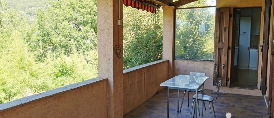 Maison traditionnelle 6 pièces de 200 m² à Châteauneuf-Grasse (06740)