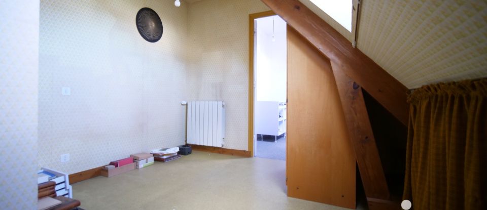 House 5 rooms of 115 m² in Ploeren (56880)