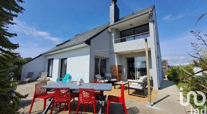 Pavilion 4 rooms of 118 m² in Les Moitiers-d'Allonne (50270)