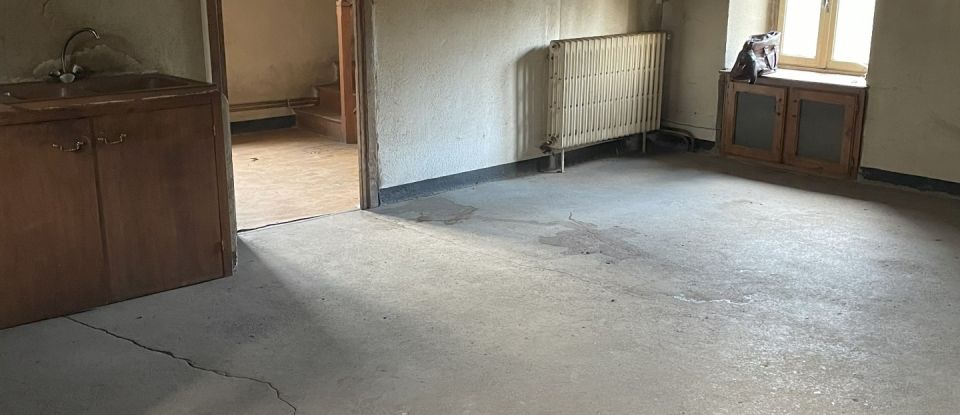 Ferme 5 pièces de 202 m² à Saint-Laurent-de-Chamousset (69930)