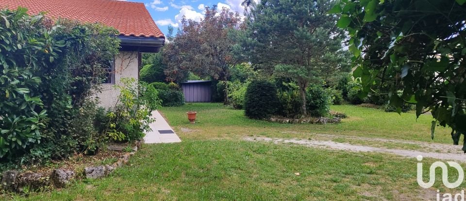 Maison 5 pièces de 170 m² à Le Taillan-Médoc (33320)