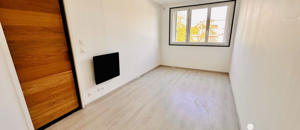 Apartment 3 rooms of 65 m² in Mainvilliers (28300)