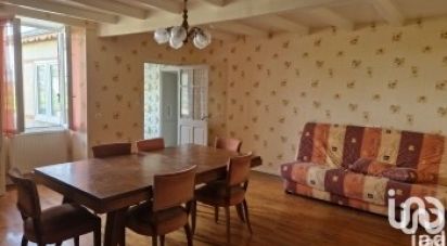 Village house 6 rooms of 134 m² in Souvigné (16240)