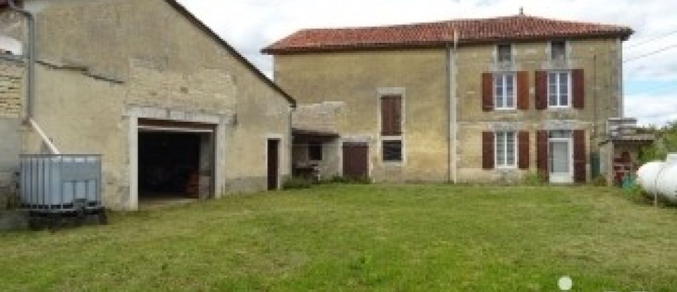 Village house 6 rooms of 134 m² in Souvigné (16240)