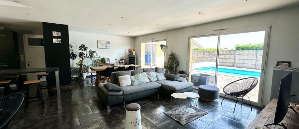 Maison 6 pièces de 130 m² à Saint-Vincent-de-Paul (40990)