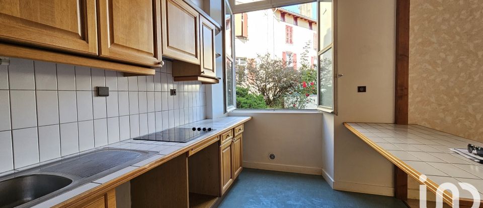 Appartement 6 pièces de 170 m² à Aurillac (15000)