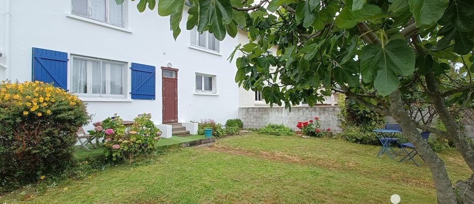 House 6 rooms of 128 m² in Saint-Brieuc (22000)