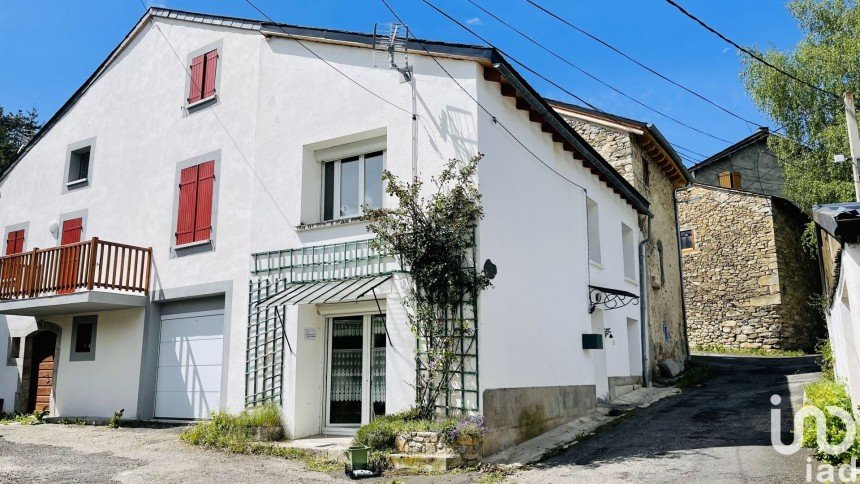 Maison 3 pièces de 90 m² à Quérigut (09460)